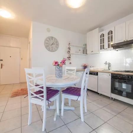 Strawberry Apartment